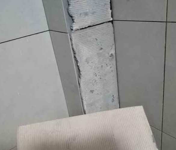 灵石瓷砖空鼓维修公司分享下厨房瓷砖脱落的补救措施。